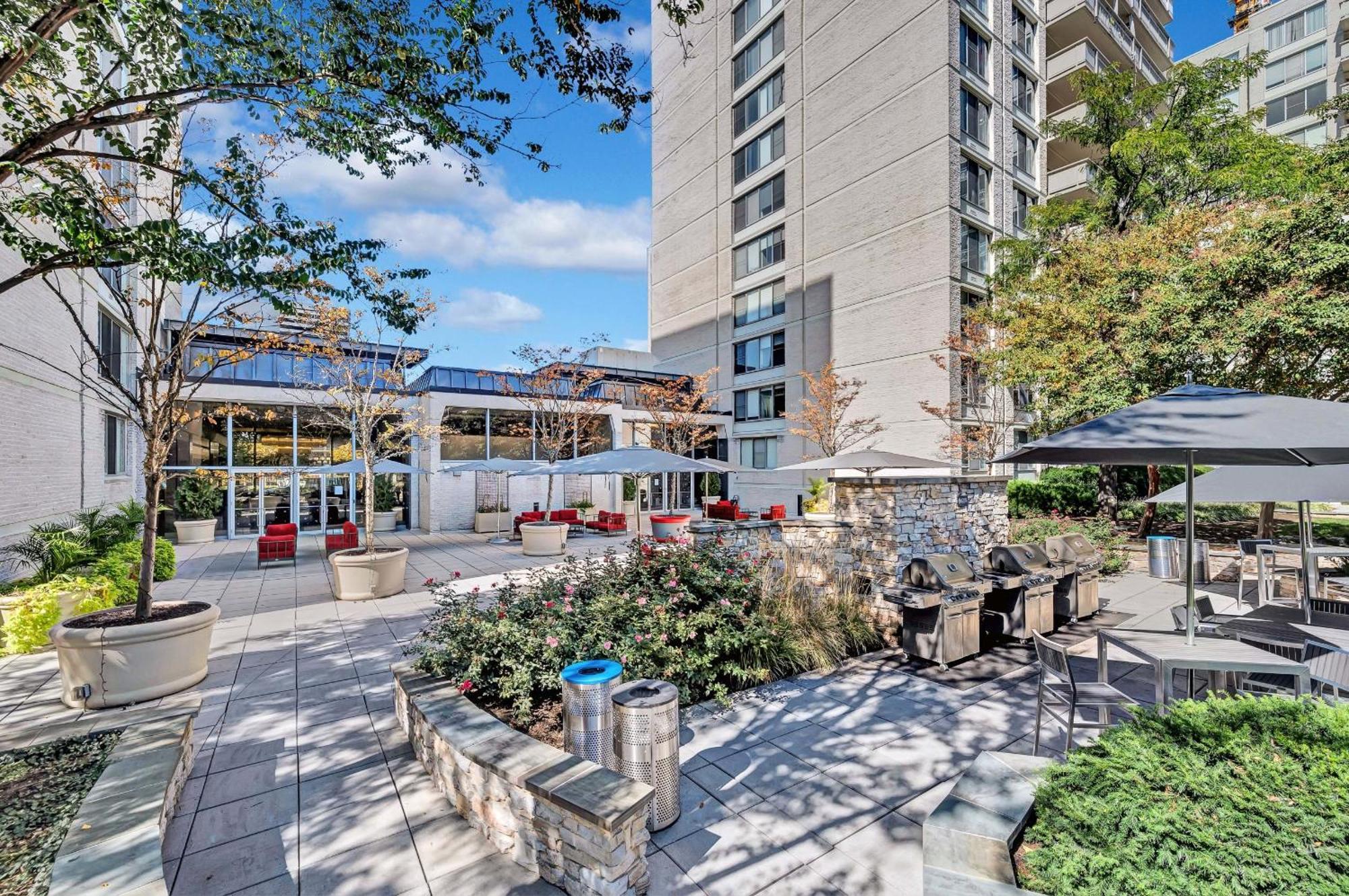 Beautiful 2Br Apartment At Crystal City With Gym Arlington Kültér fotó