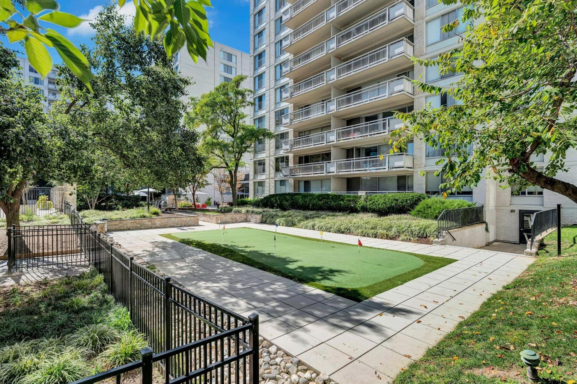 Beautiful 2Br Apartment At Crystal City With Gym Arlington Kültér fotó
